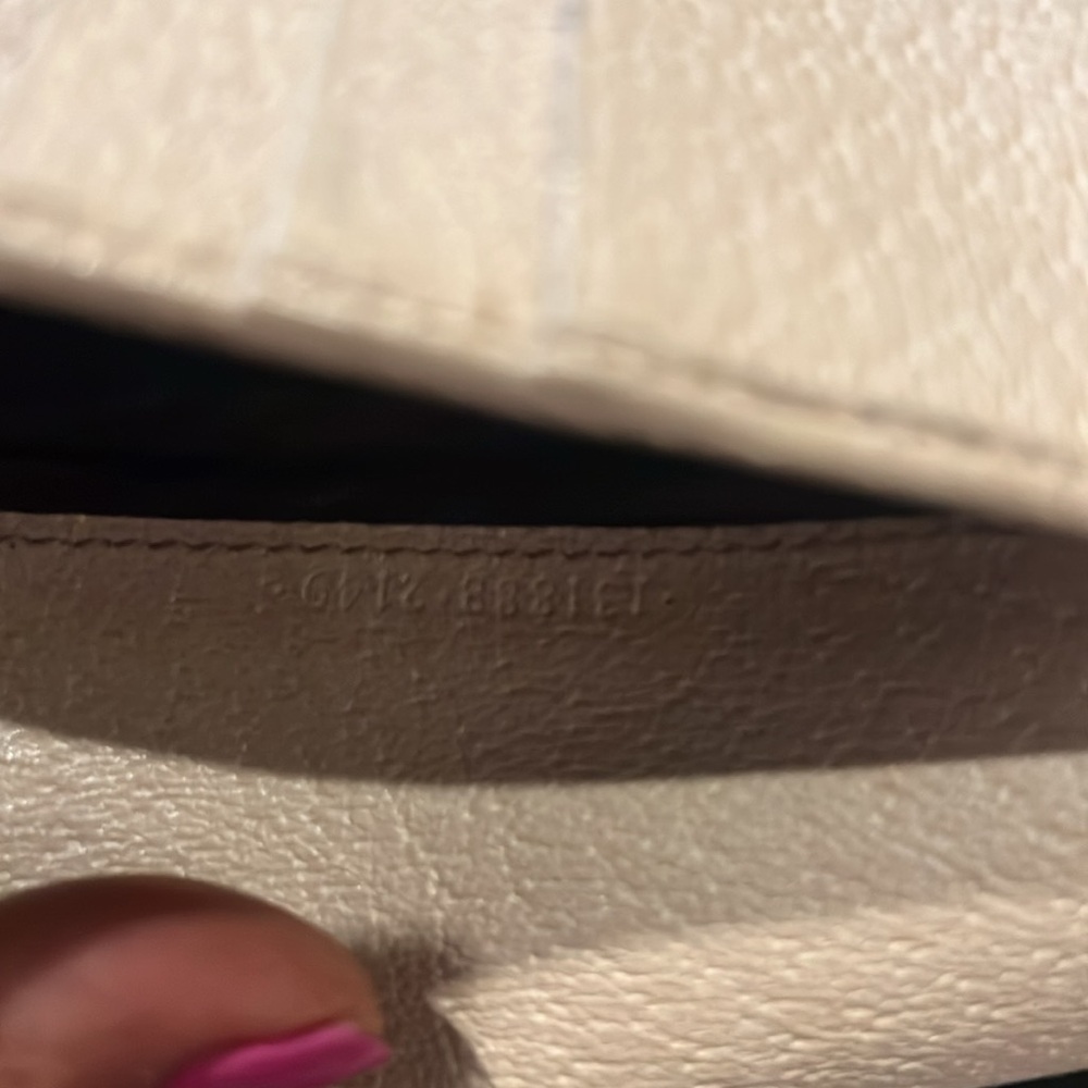 Authentic Gucci wallets - Picture 7 of 14